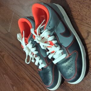 Nike size 8 sneakers red black and gray